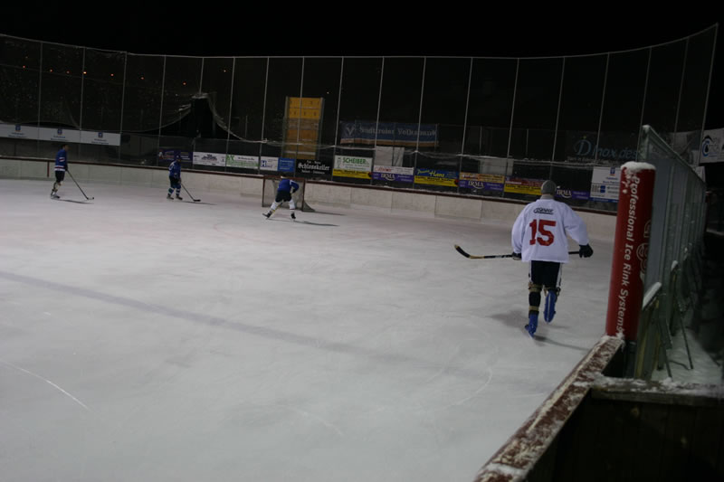 gal/Eishockeyspiel in Toblach/2008-02-02 SVR Eishockey 021.jpg